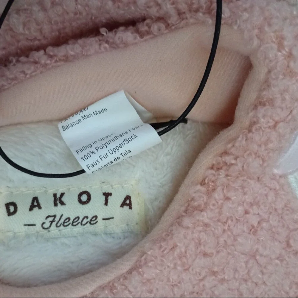 NWT Dakota Fleece Pink Smiley Face Slippers Size Small 11/12